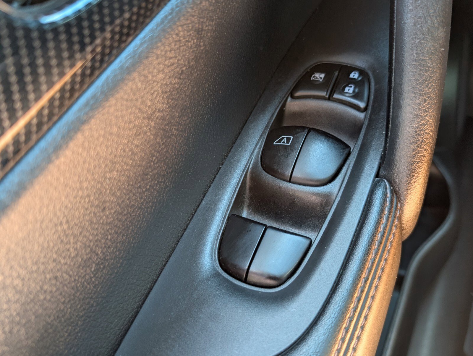 Used 2019 Nissan Rogue SL image 39