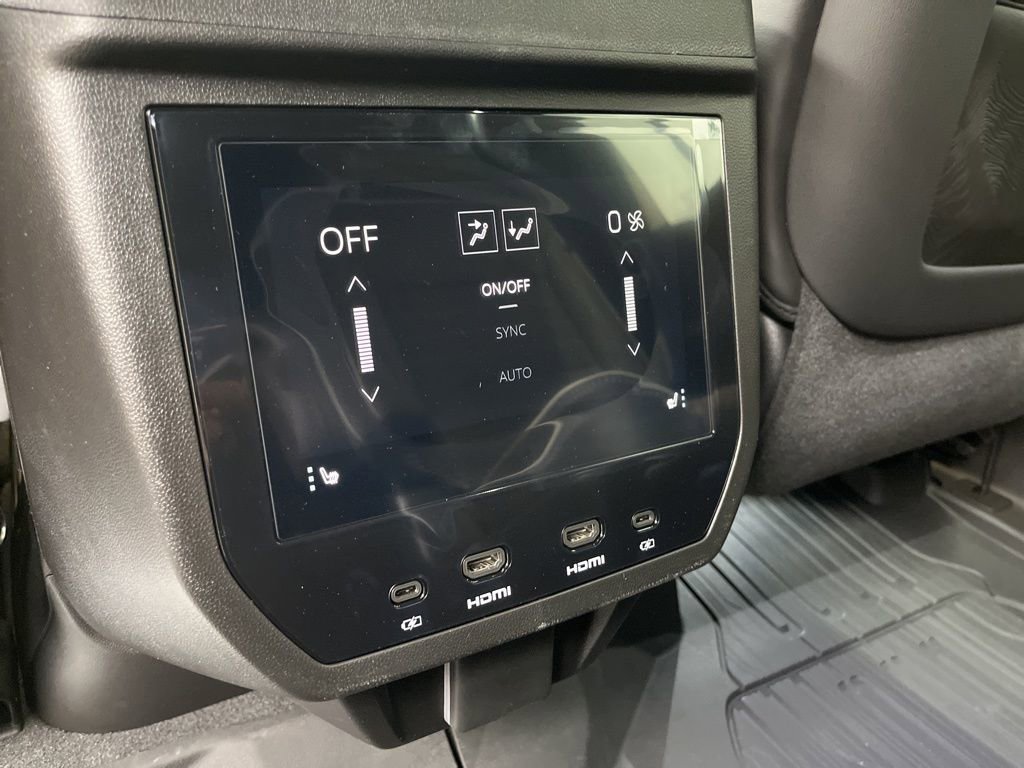 New 2026 GMC Yukon XL Denali Ultimate AWD/4WD image 25