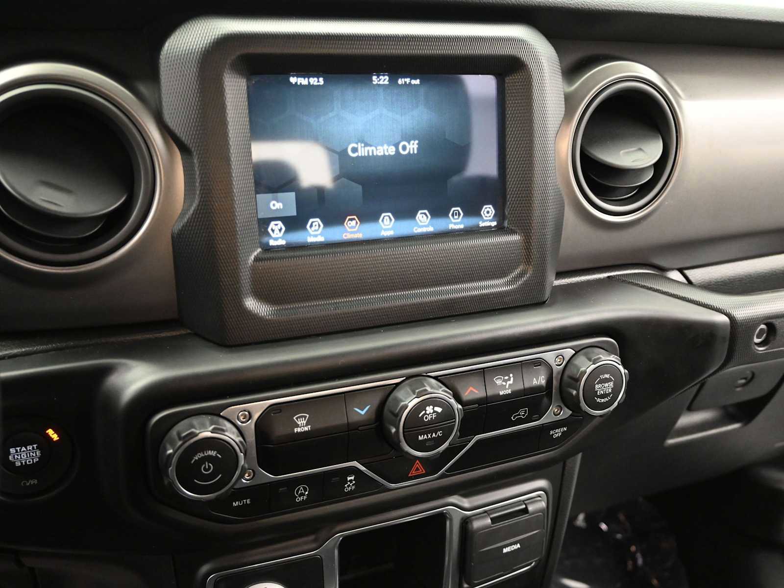 Used 2022 Jeep Gladiator Sport w/ Trailer Tow Package image 18