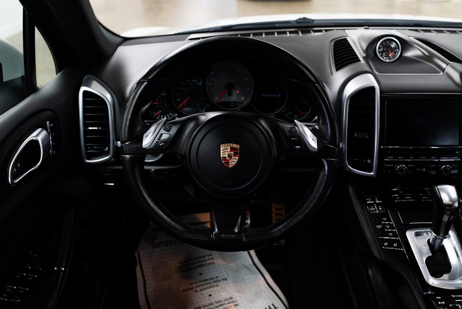 Used 2013 Porsche Cayenne S image 11