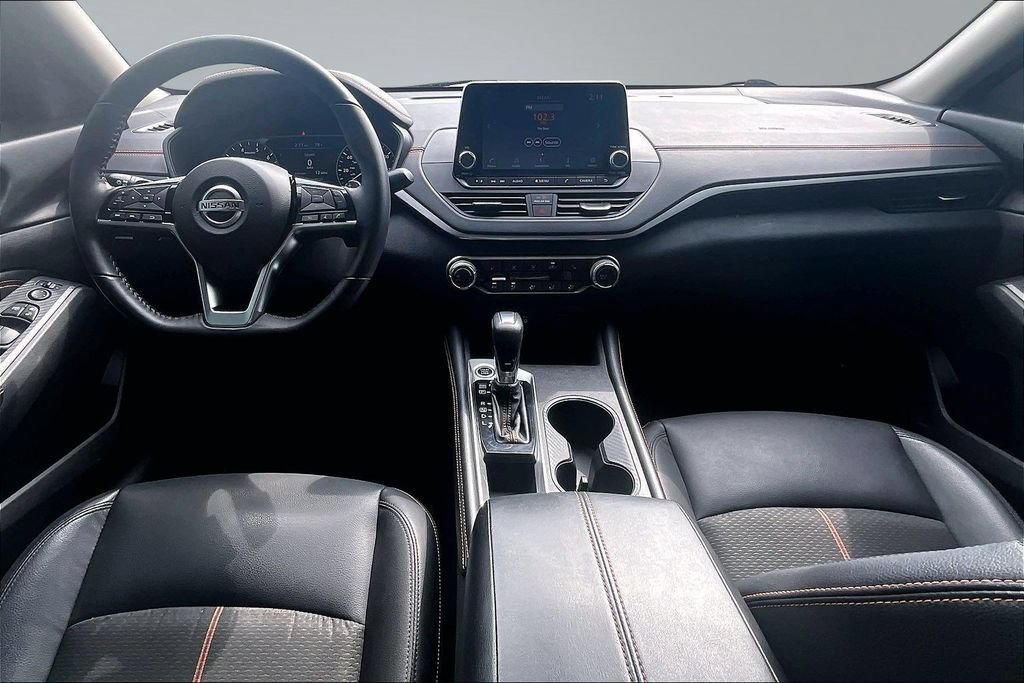 Used 2020 Nissan Altima 2.5 SR w/ Premium Package FWD image 15