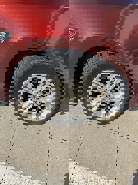 Used 2016 Ford Taurus SEL w/ Equipment Group 201A image 4