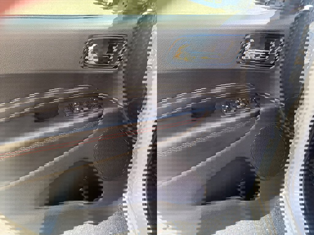 Used 2025 Dodge Durango GT image 5