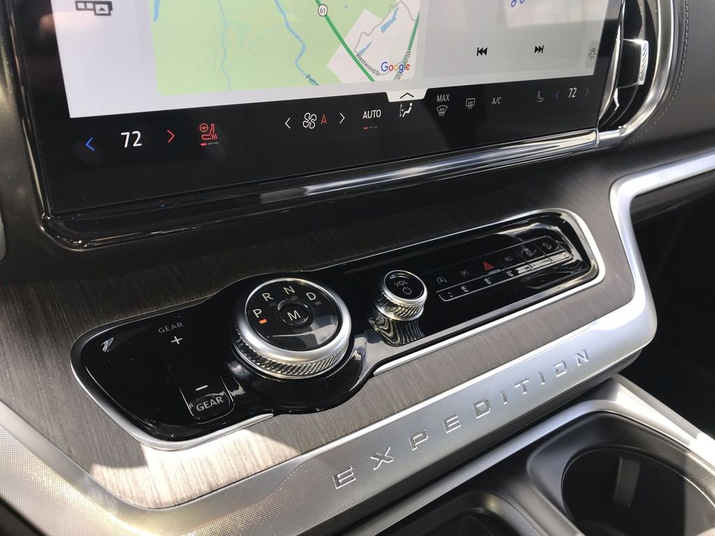 New 2026 Ford Expedition Max Platinum image 19