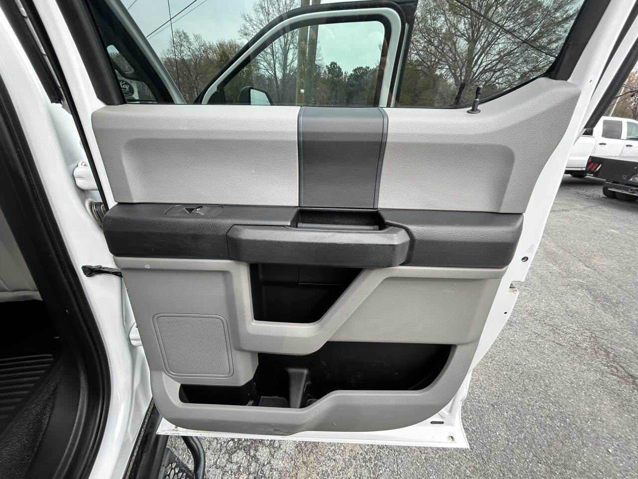 Used 2019 Ford F350 XL w/ Power Equipment Group image 28