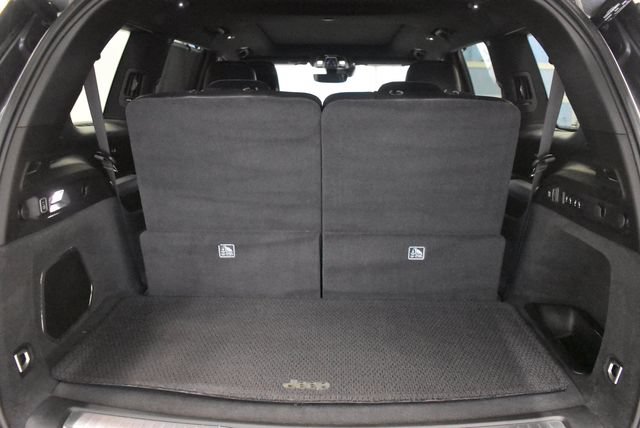 Used 2023 Jeep Grand Cherokee L Summit w/ High Altitude Package AWD/4WD image 16
