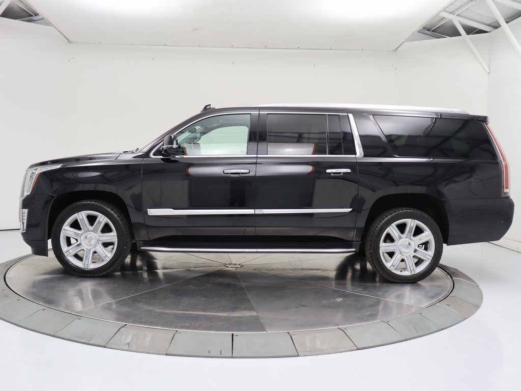 Used 2020 Cadillac Escalade ESV Premium Luxury image 2