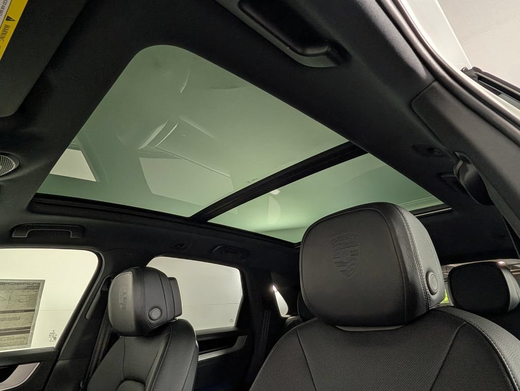 New 2026 Porsche Cayenne AWD/4WD image 30