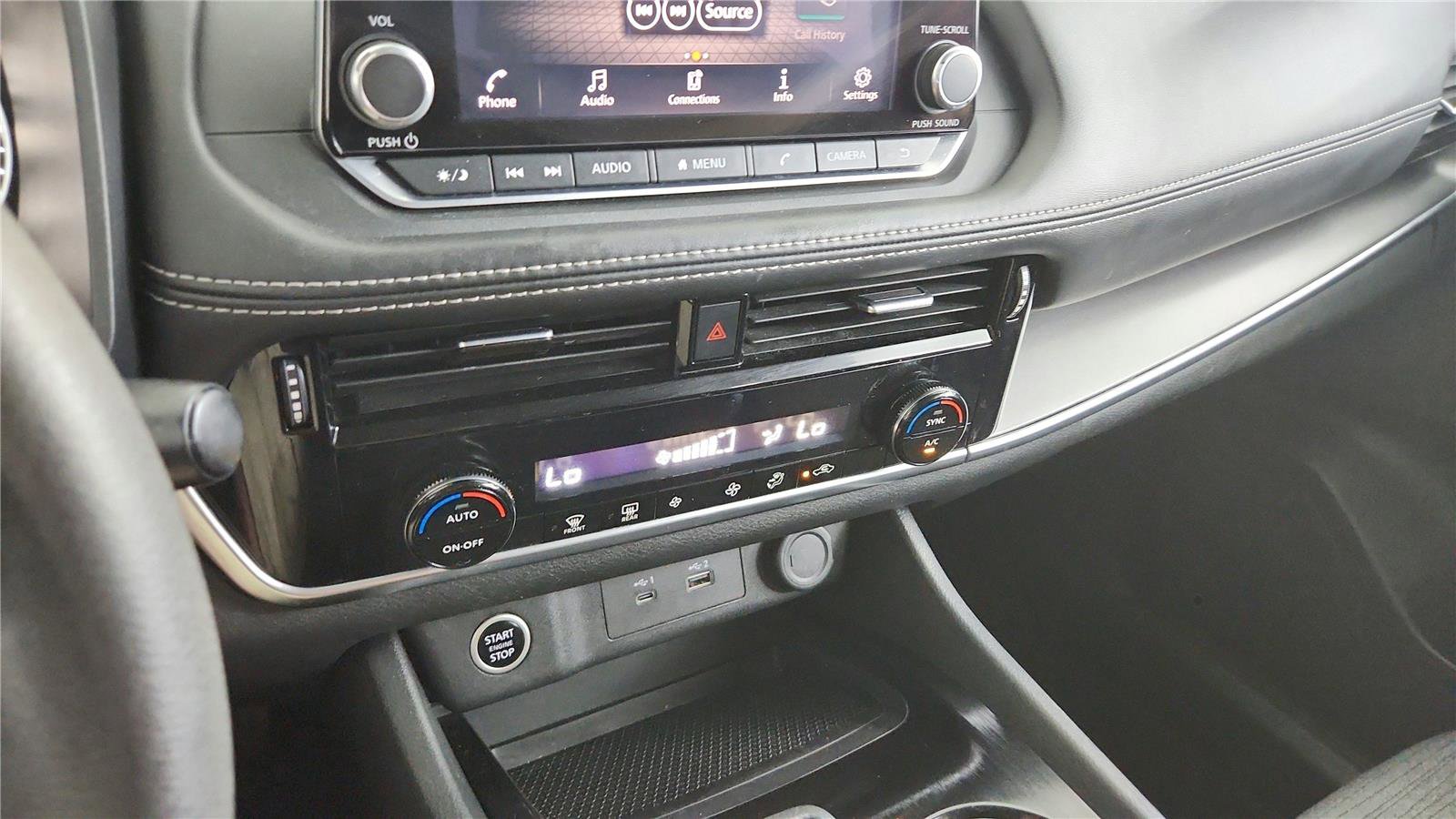 Used 2023 Nissan Rogue SV FWD image 24