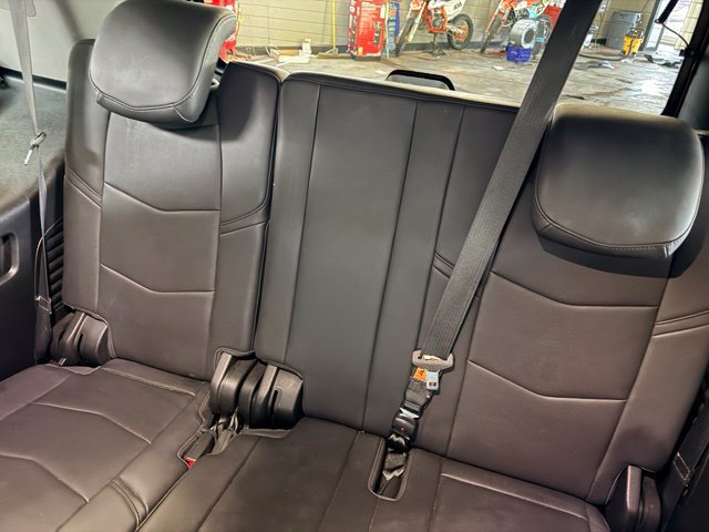 Used 2018 Cadillac Escalade Premium Luxury AWD/4WD image 37