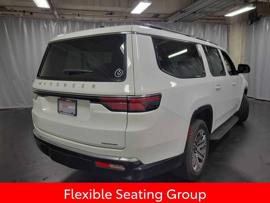 Used 2024 Jeep Wagoneer L Series II w/ Flexible Seating Group AWD/4WD image 8