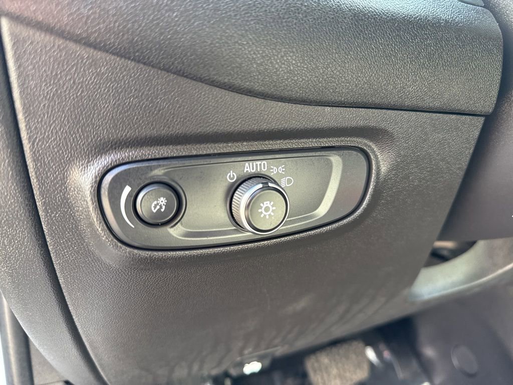 Certified 2024 Chevrolet Equinox LS image 34