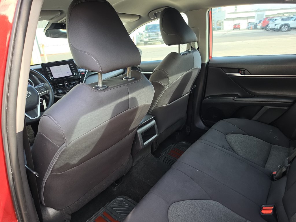 Used 2022 Toyota Camry LE FWD image 10