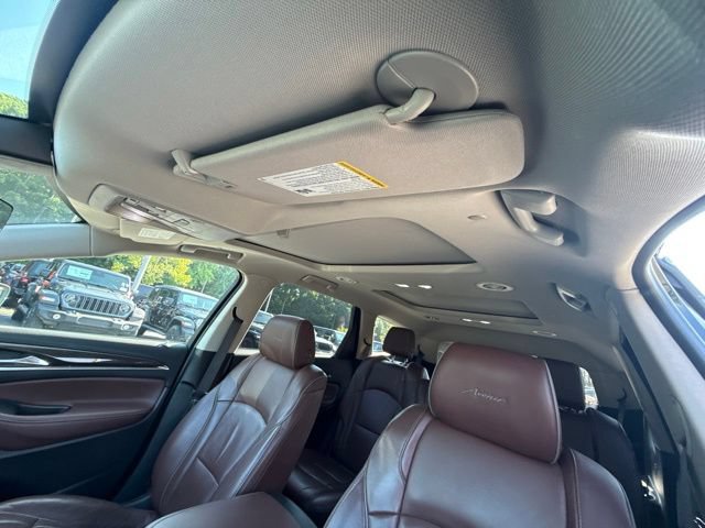 Used 2018 Buick Enclave Avenir w/ Avenir Technology Package AWD/4WD image 16