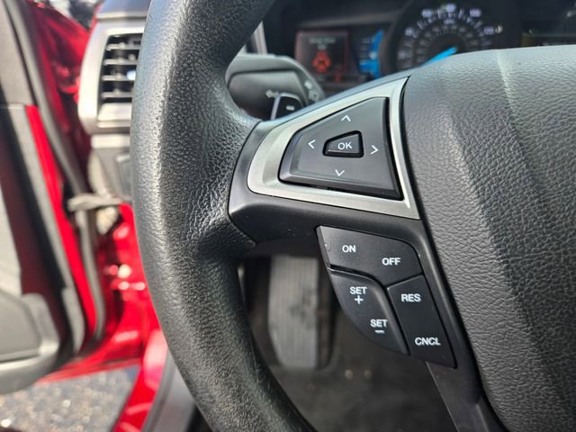 Used 2018 Ford Fusion SE w/ Fusion SE Technology Package image 24