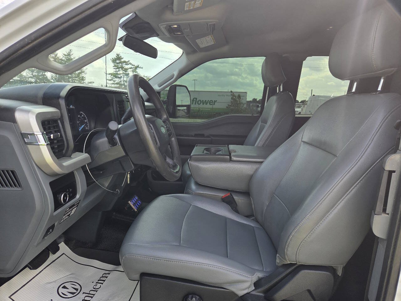 Used 2024 Ford F550 4x4 SuperCab Super Duty image 11