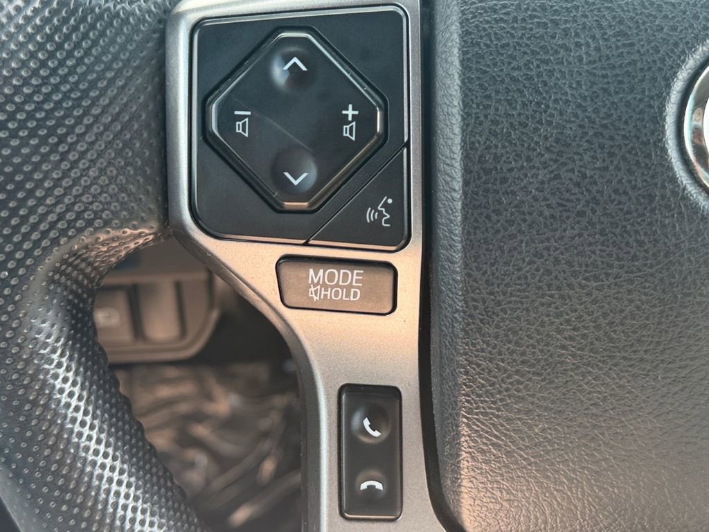 Used 2018 Toyota Tacoma SR5 image 23