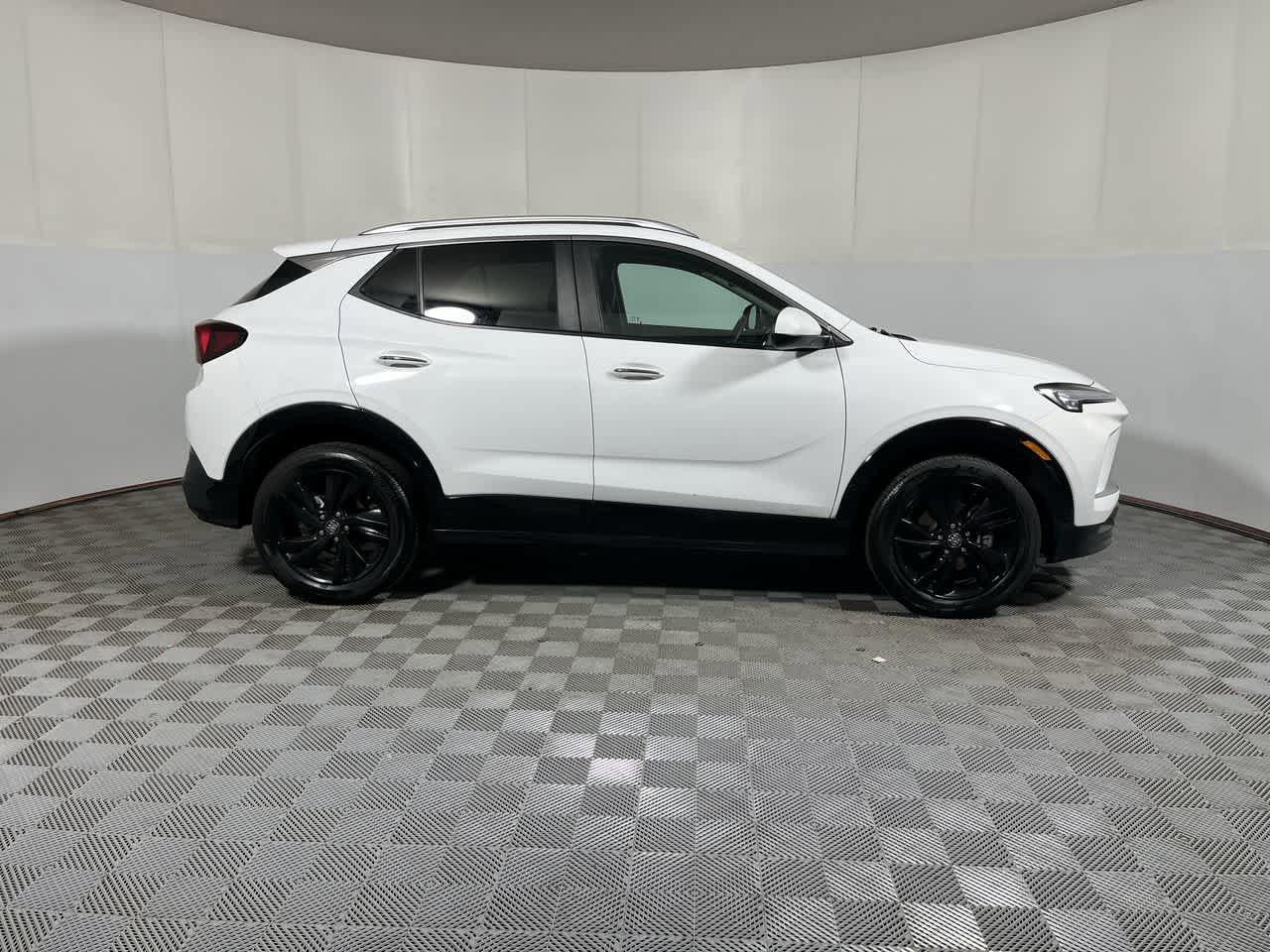 Used 2024 Buick Encore GX Sport Touring AWD/4WD image 9