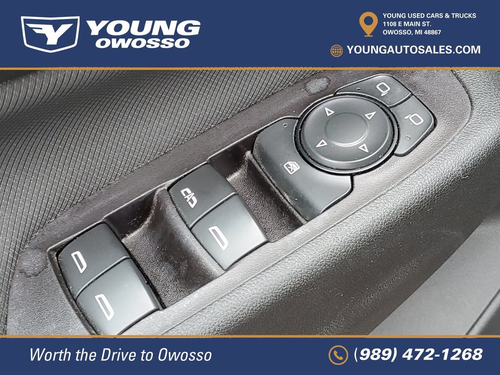Used 2022 Chevrolet Equinox RS w/ RS Leather Package FWD image 27