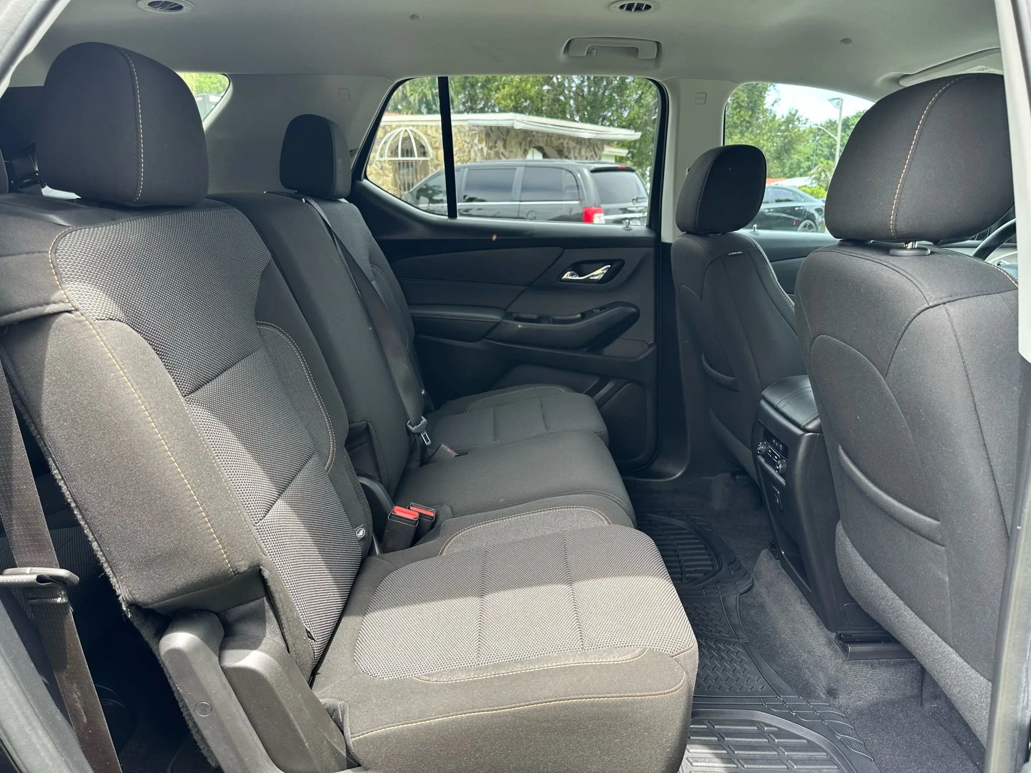 Used 2020 Chevrolet Traverse LS image 15