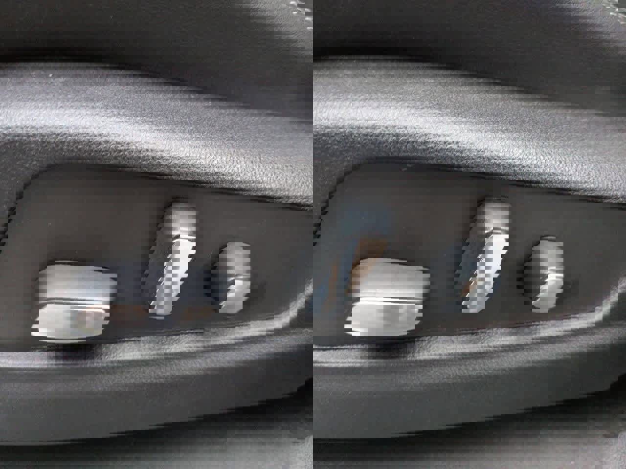 Used 2023 Cadillac XT5 Sportv image 17