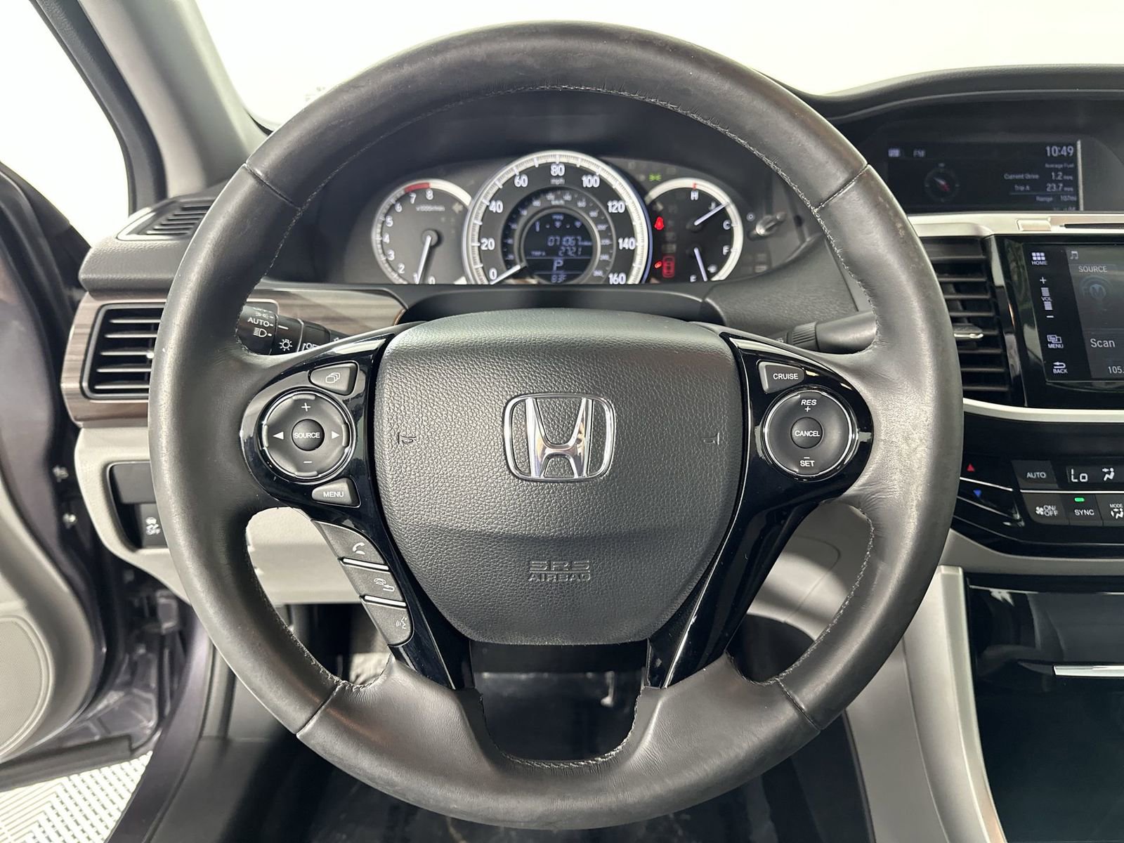 Used 2017 Honda Accord EX-L image 14