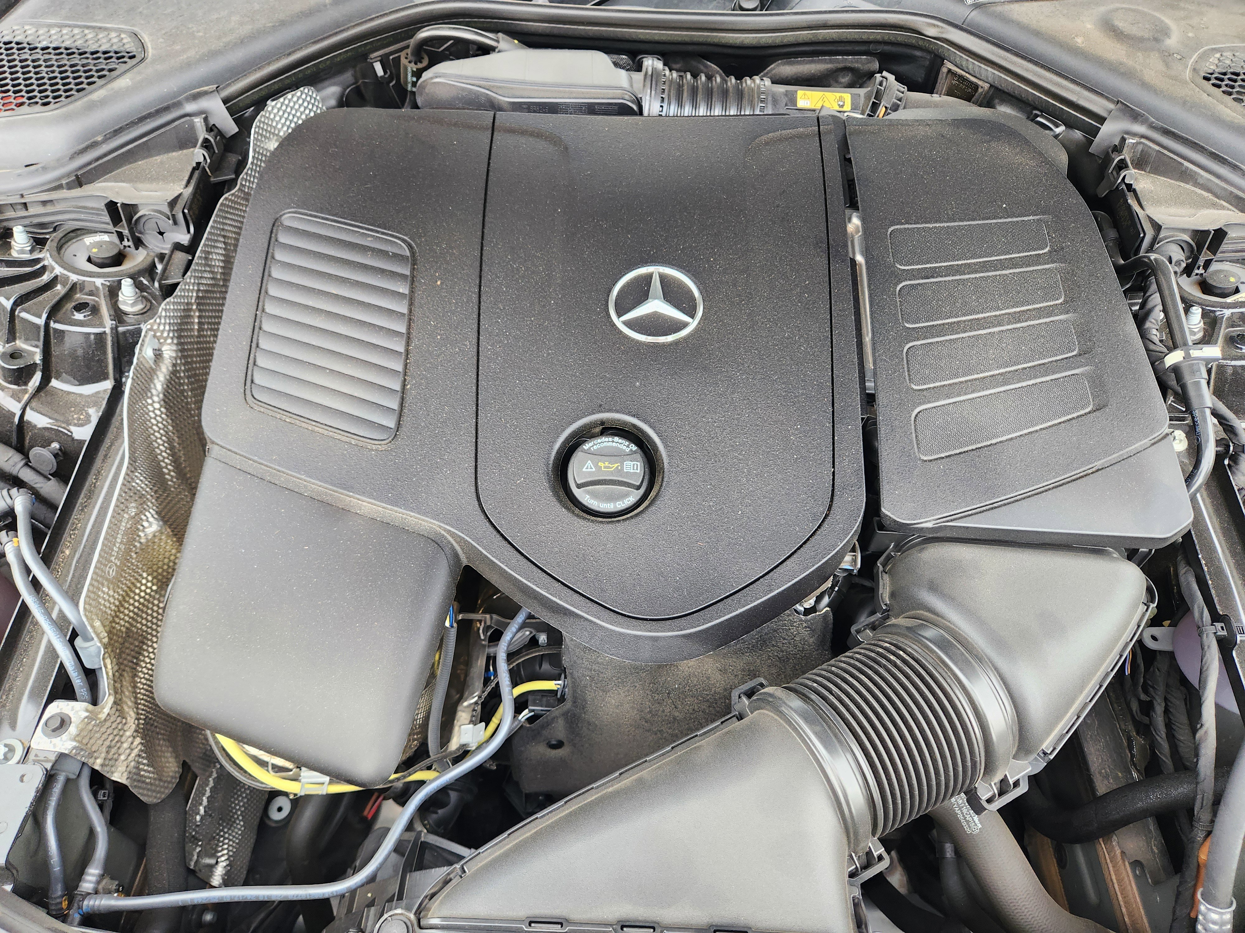 Used 2025 Mercedes-Benz E 350 4MATIC Sedan image 22