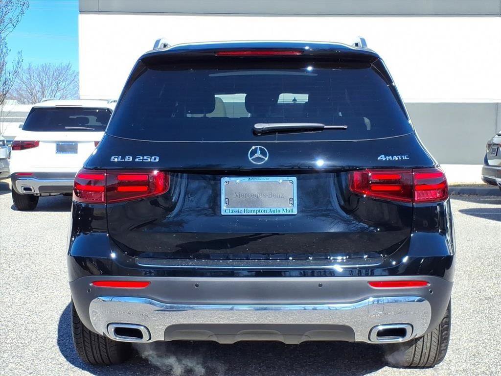New 2026 Mercedes-Benz GLB 250 4MATIC image 5