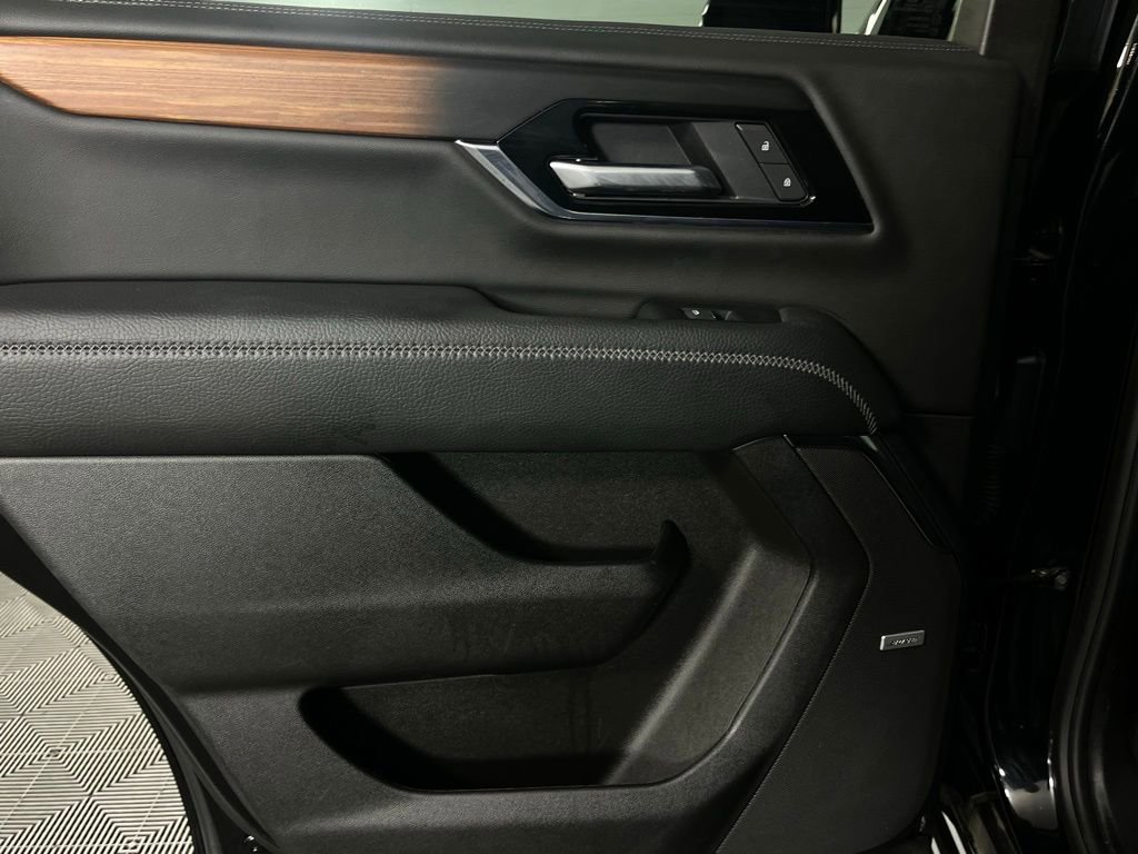 Used 2025 GMC Yukon Denali image 27