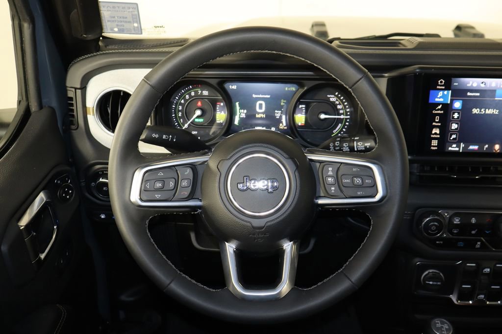 Used 2025 Jeep Wrangler Unlimited Sahara image 7