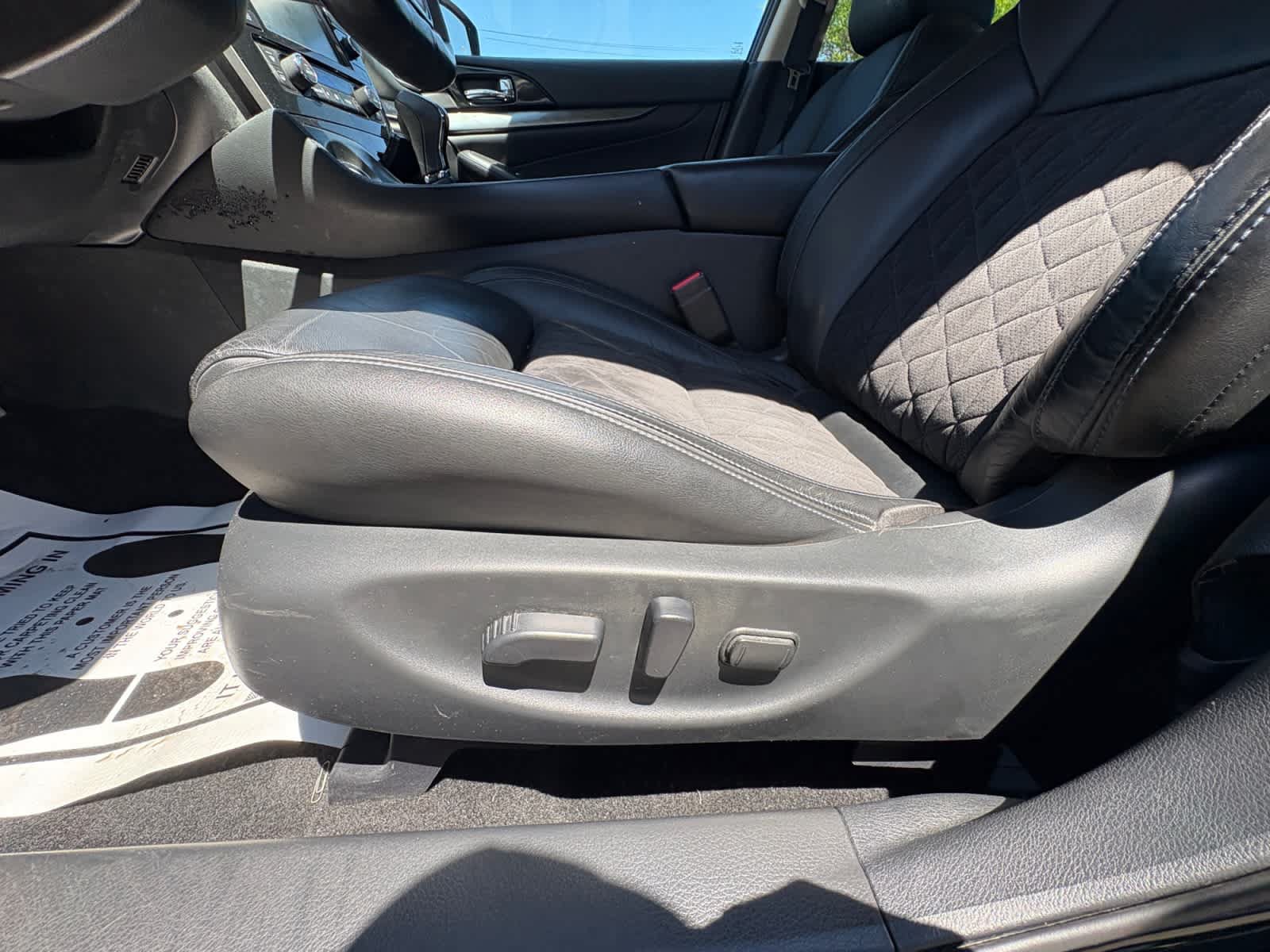 Used 2017 Nissan Maxima SR w/ Midnight Edition FWD image 33