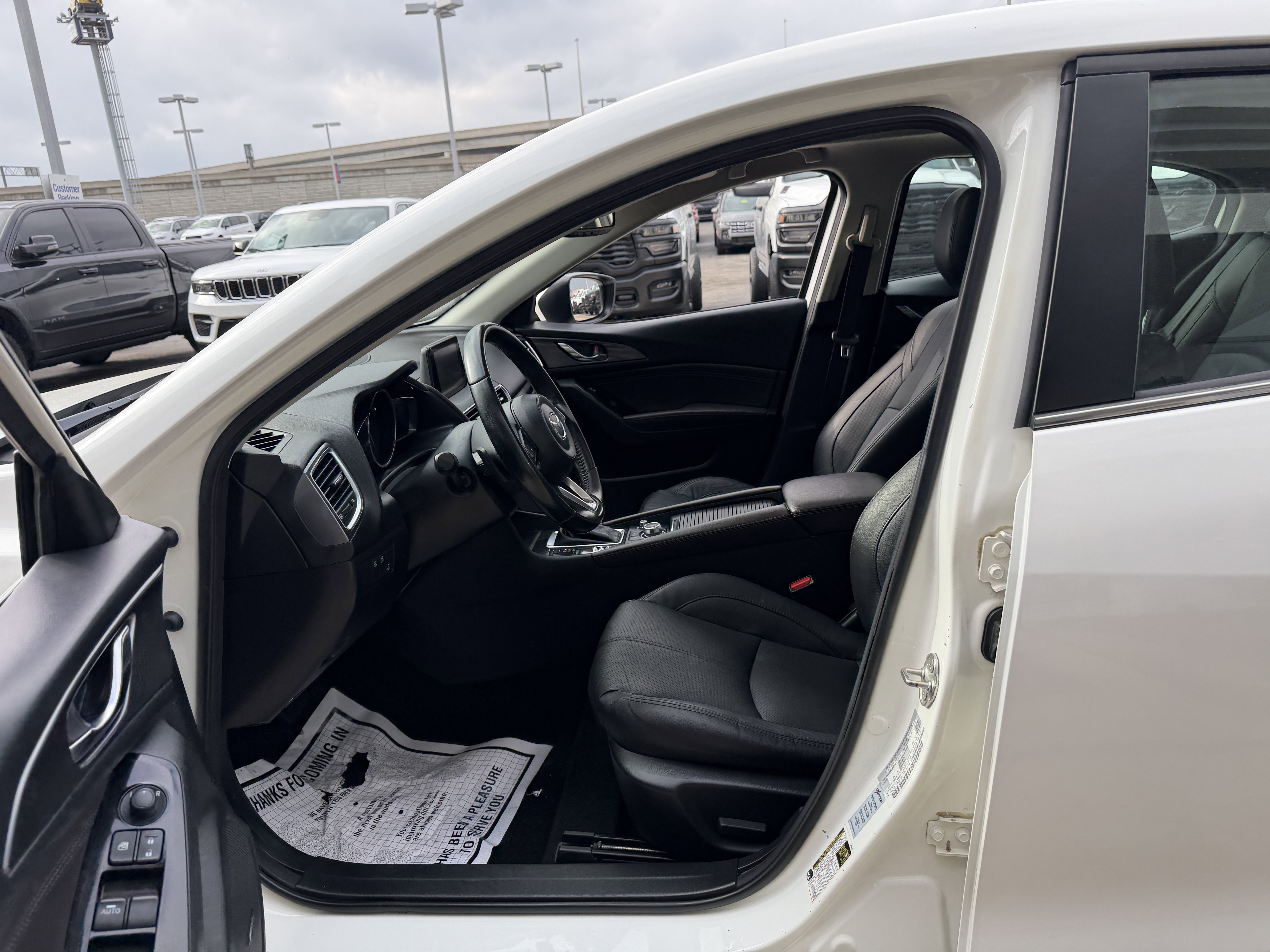 Used 2018 MAZDA MAZDA3 Grand Touring w/ Premium Equipment Package image 29