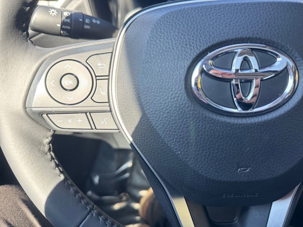 Used 2023 Toyota Corolla Cross XLE w/ Convenience Package image 29