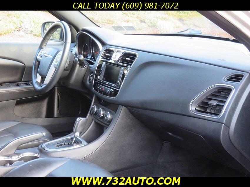 Used 2014 Chrysler 200 Limited w/ Sun/Sound Group FWD image 6