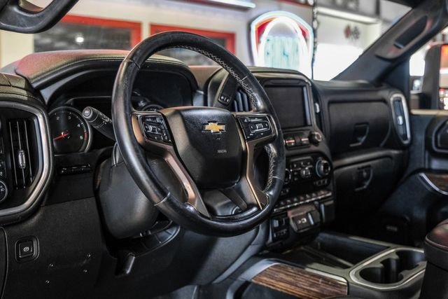 Used 2022 Chevrolet Silverado 3500 High Country w/ Technology Package image 5