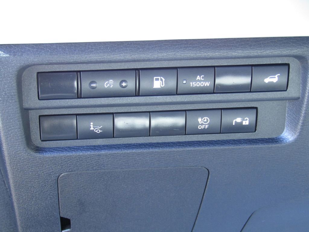 Used 2024 Mitsubishi Outlander SEL Black Edition image 18