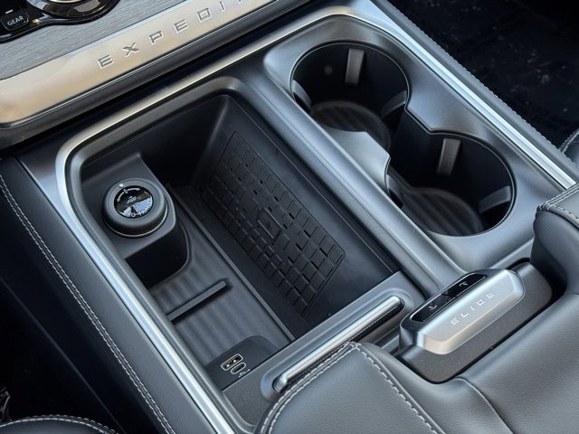 New 2025 Ford Expedition Max Platinum w/ Driver's Package image 17
