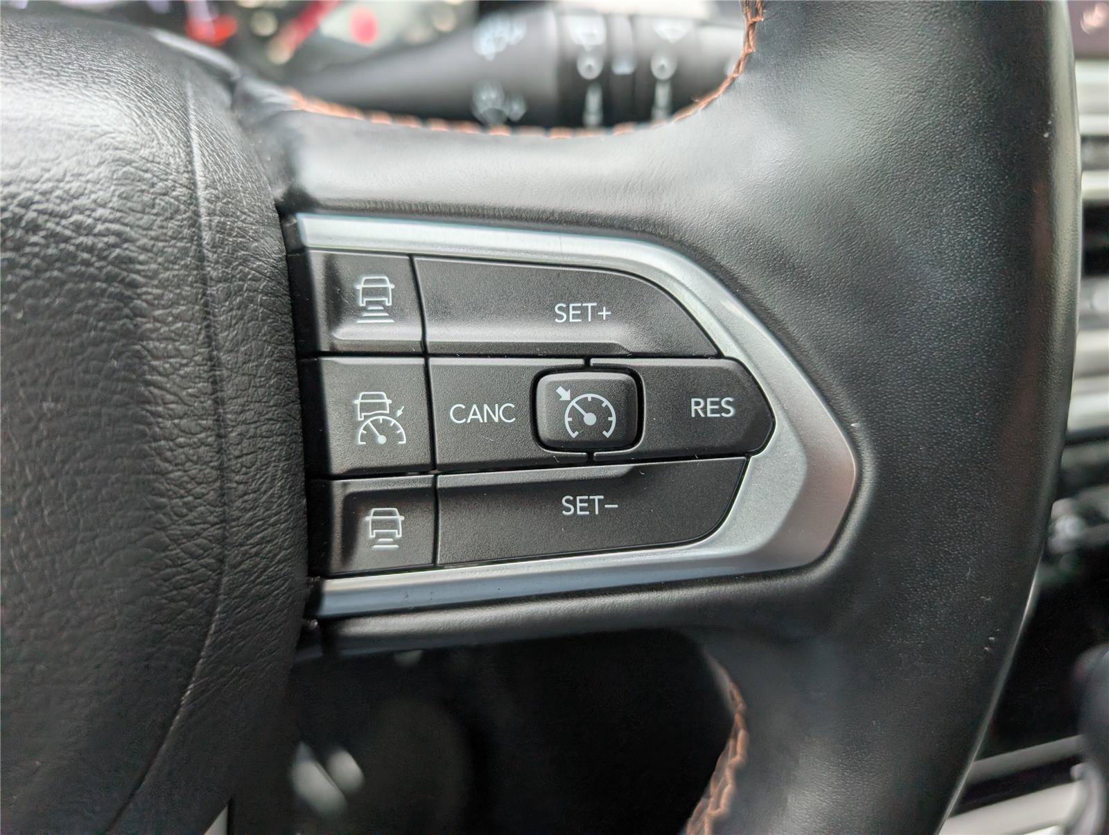 Used 2022 Jeep Compass Limited AWD/4WD image 23