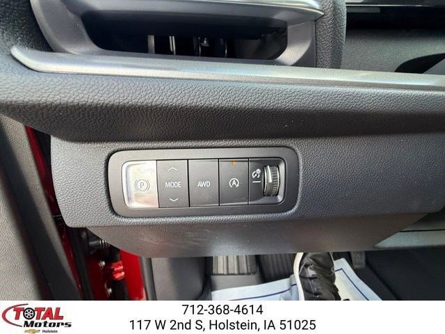 New 2026 Chevrolet Traverse LT w/ Sun and Wheel Package AWD/4WD image 19