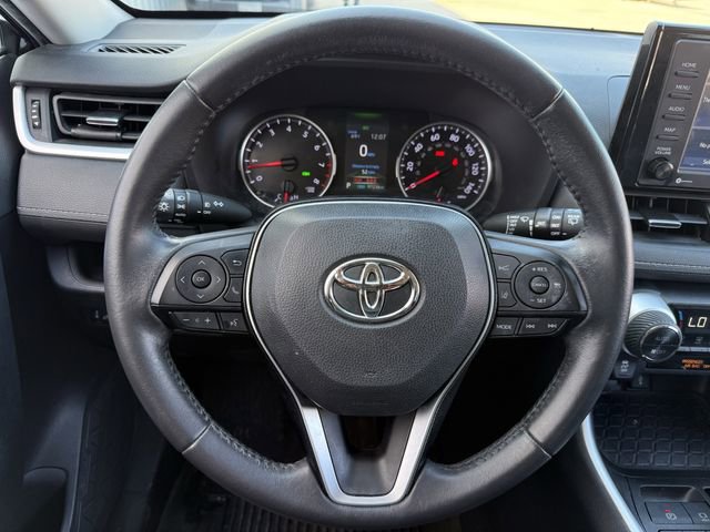 Used 2021 Toyota RAV4 XLE Premium image 13