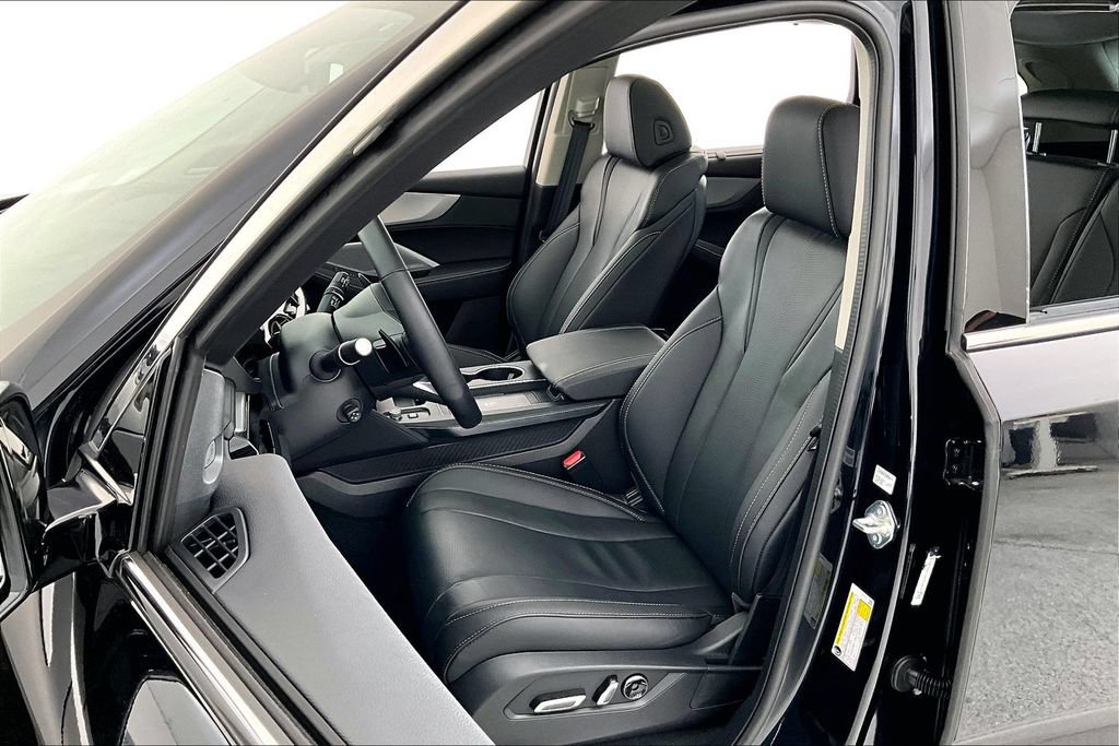 Certified 2026 Acura MDX w/ Technology Package FWD image 31