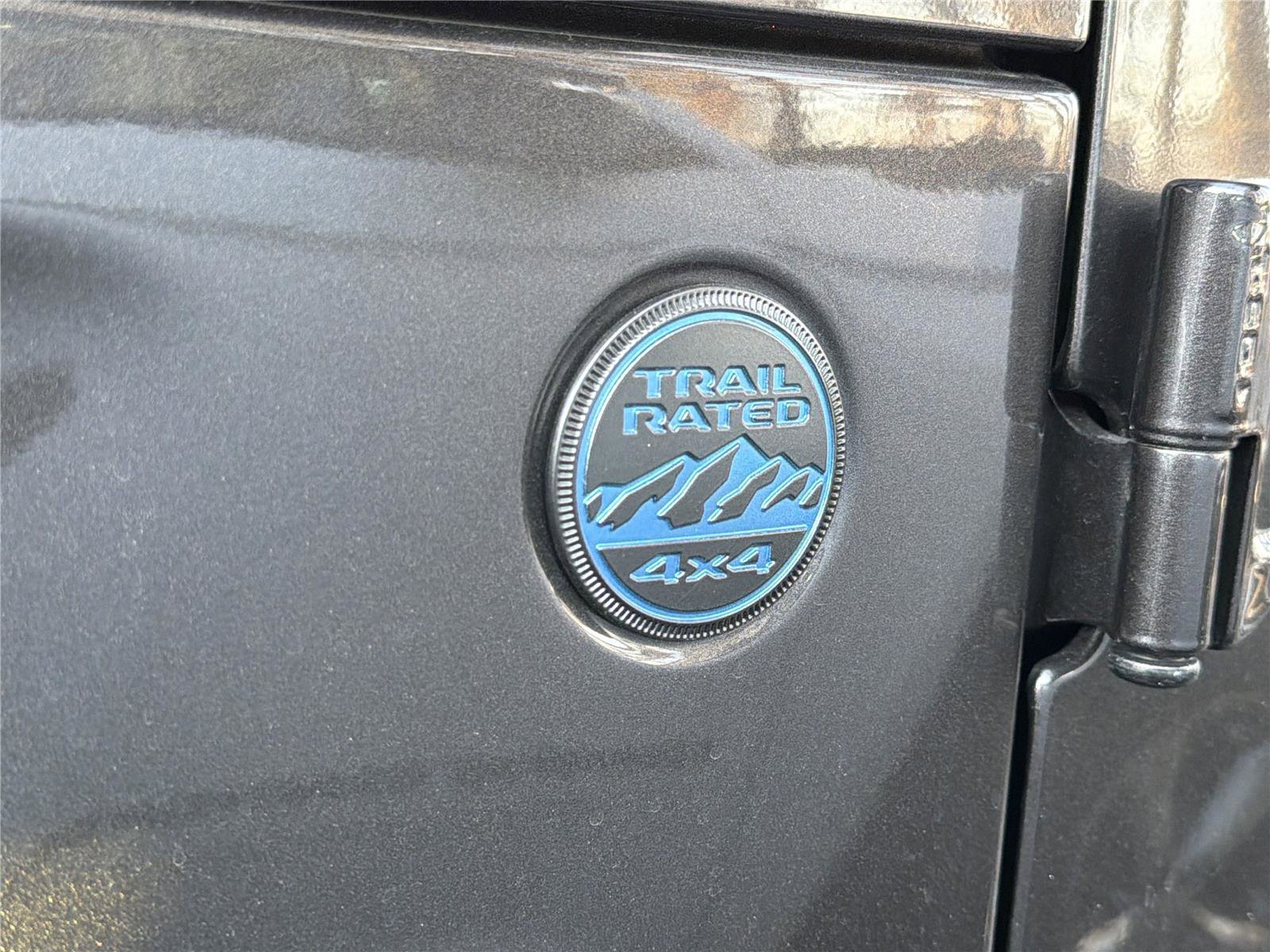 Used 2025 Jeep Wrangler Sahara image 16