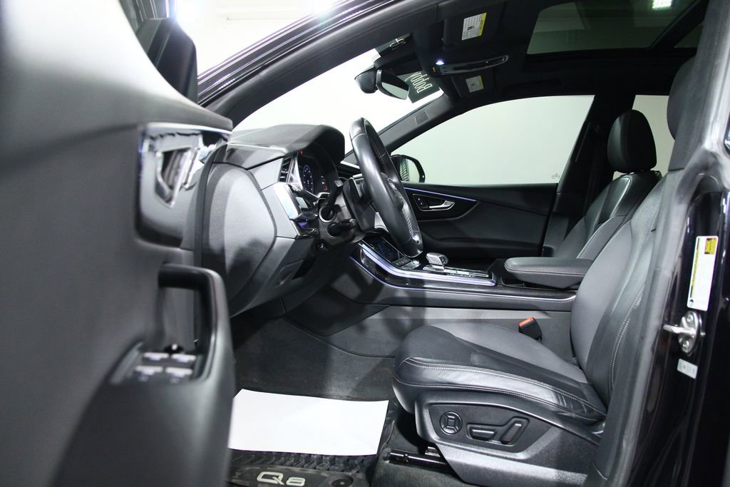 Used 2021 Audi Q8 Premium Plus w/ Premium Plus Package image 4