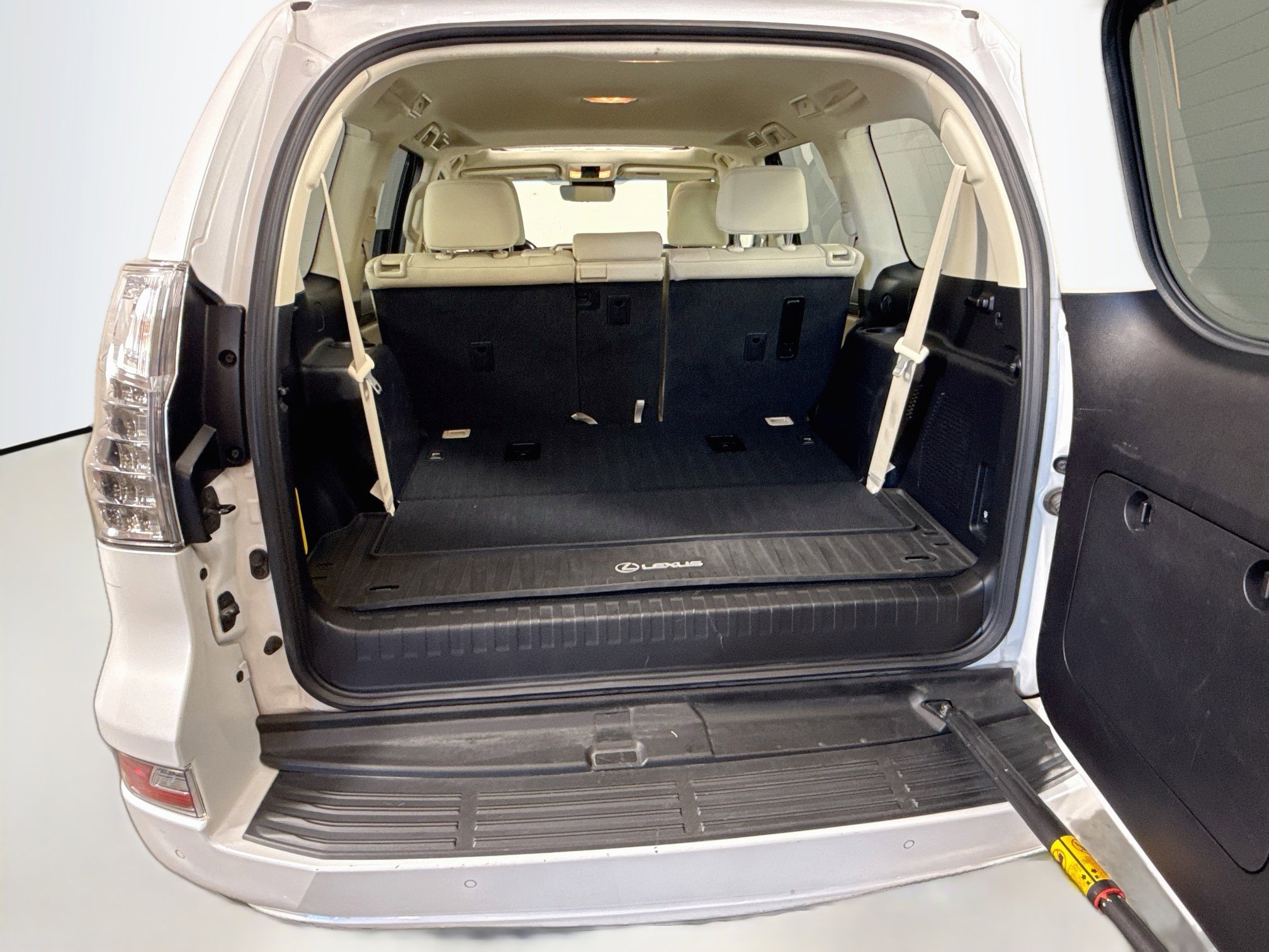 Used 2020 Lexus GX 460 Premium w/ Premium Package AWD/4WD image 25