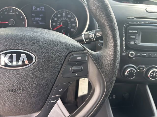 Used 2017 Kia Forte LX FWD image 17