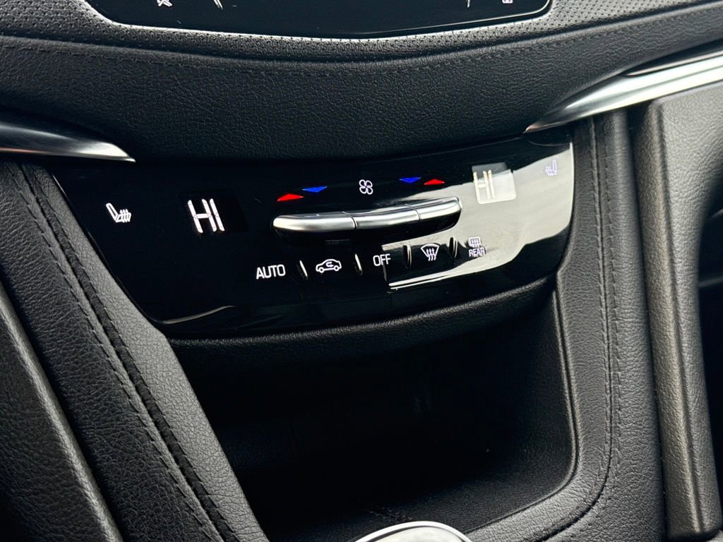 Certified 2022 Cadillac XT5 Premium Luxury w/ Technology Package image 10