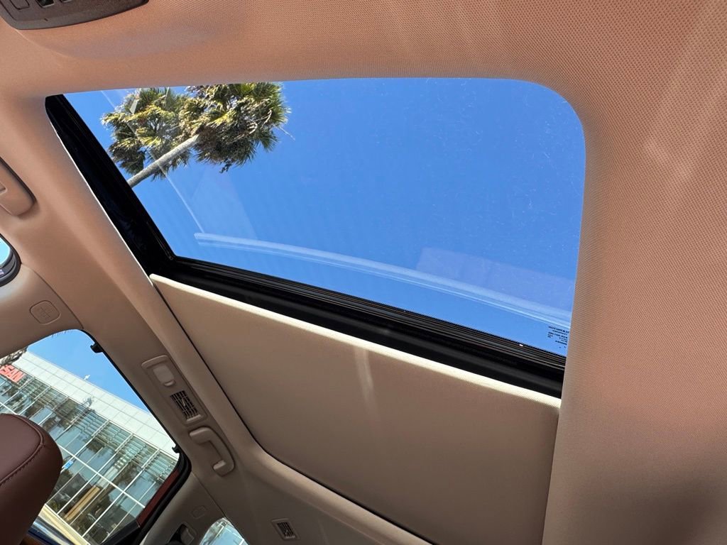 New 2025 Nissan Pathfinder Platinum image 11