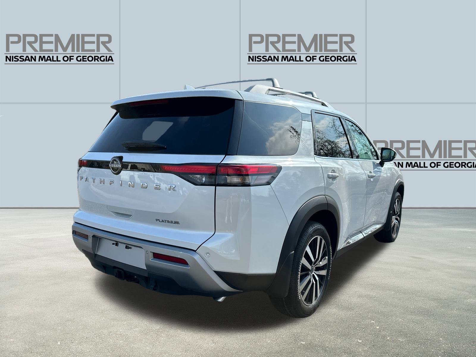 New 2025 Nissan Pathfinder Platinum image 5