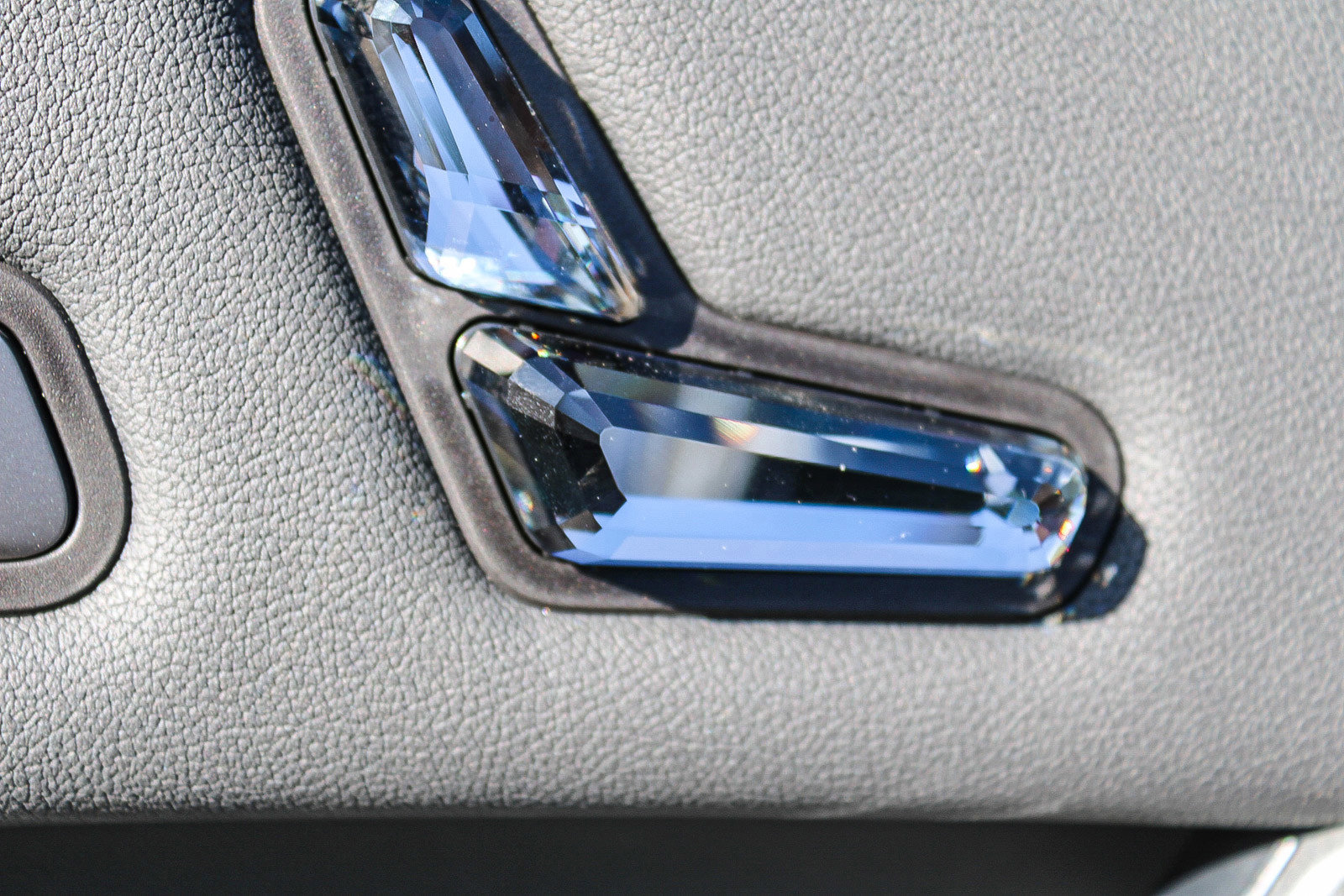 New 2025 BMW iX M60 image 21