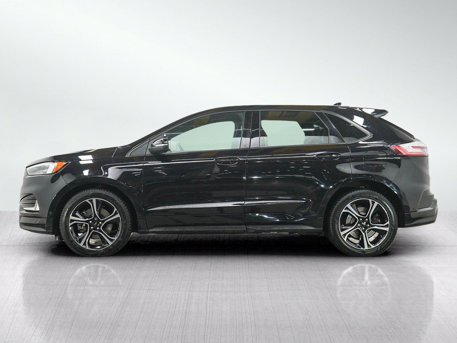 Used 2020 Ford Edge ST w/ Equipment Group 401A AWD/4WD image 2